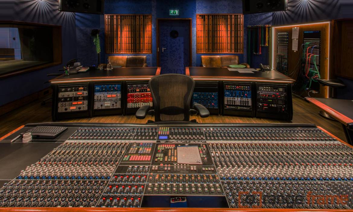 studio-producer-engineer.jpg